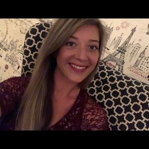 Meet your Posher, Emily